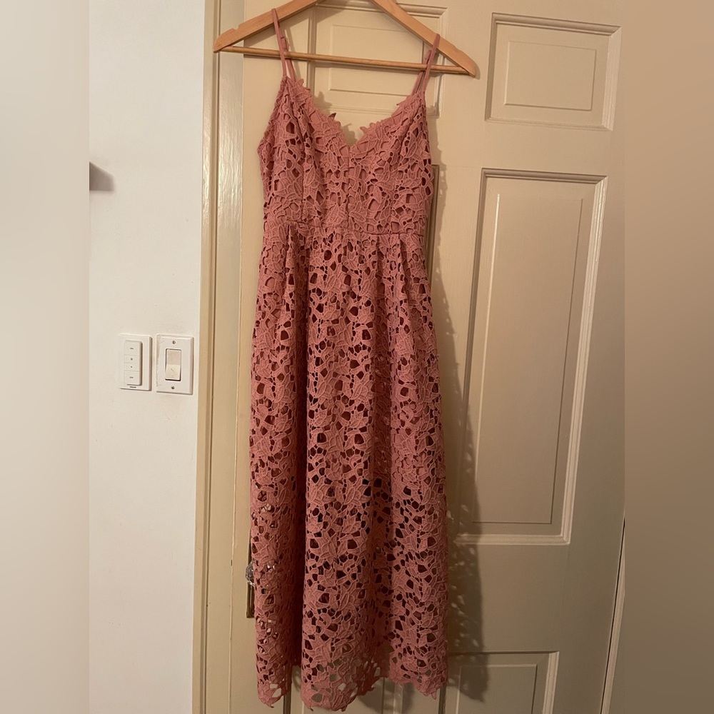 Astr the Label Lace A Line Midi dress - XS, dusty pink / mauve